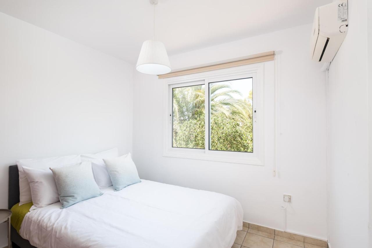 Oceanview Apartment Larnaka Exterior foto