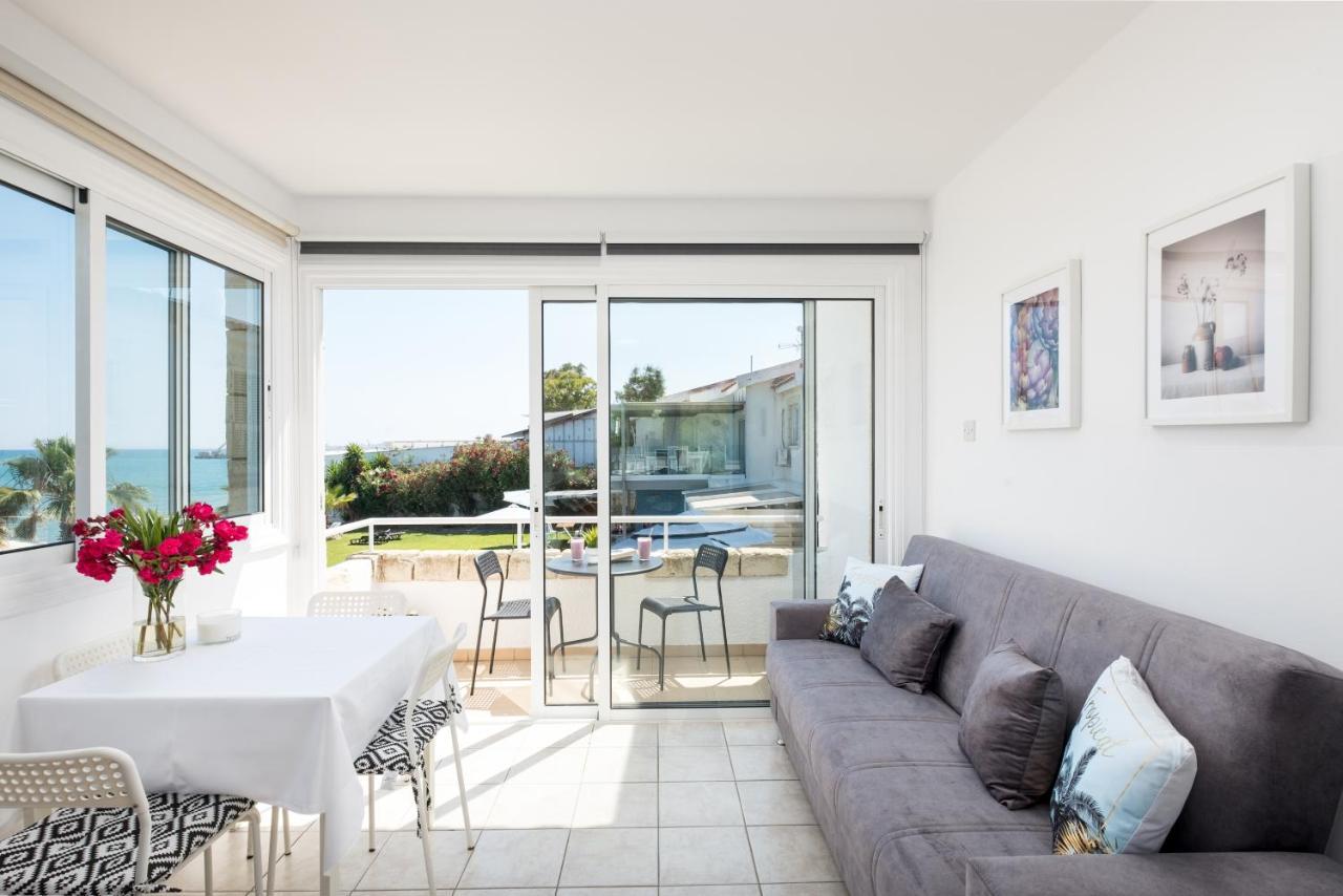 Oceanview Apartment Larnaka Exterior foto
