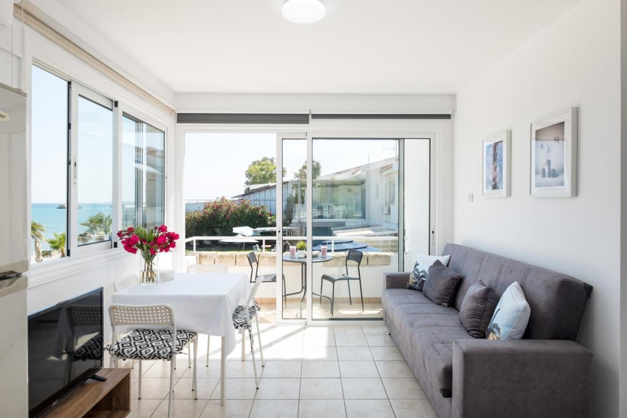 Oceanview Apartment Larnaka Exterior foto